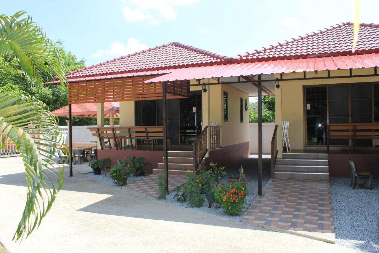 Naluemon Village Fh 1 Rayong Buitenkant foto